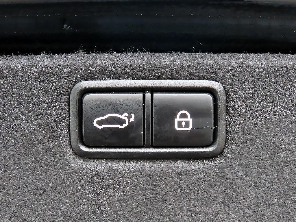 제네시스 G80 3.3 GDI AWD 프리미엄 럭셔리 이미지 16