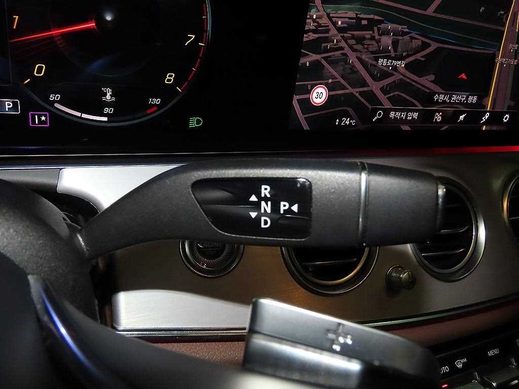 벤츠 E 클래스 E-클래스 W213 E250 아방가르드 이미지 12