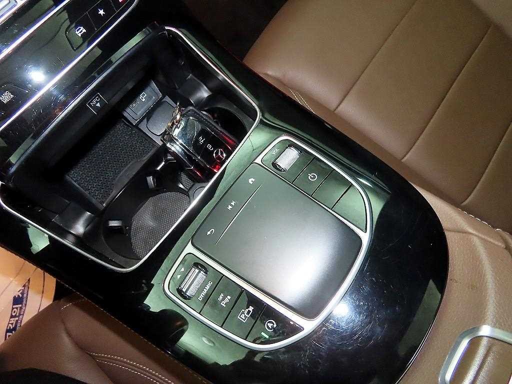 벤츠 E 클래스 E-클래스 W213 E250 아방가르드 이미지 13