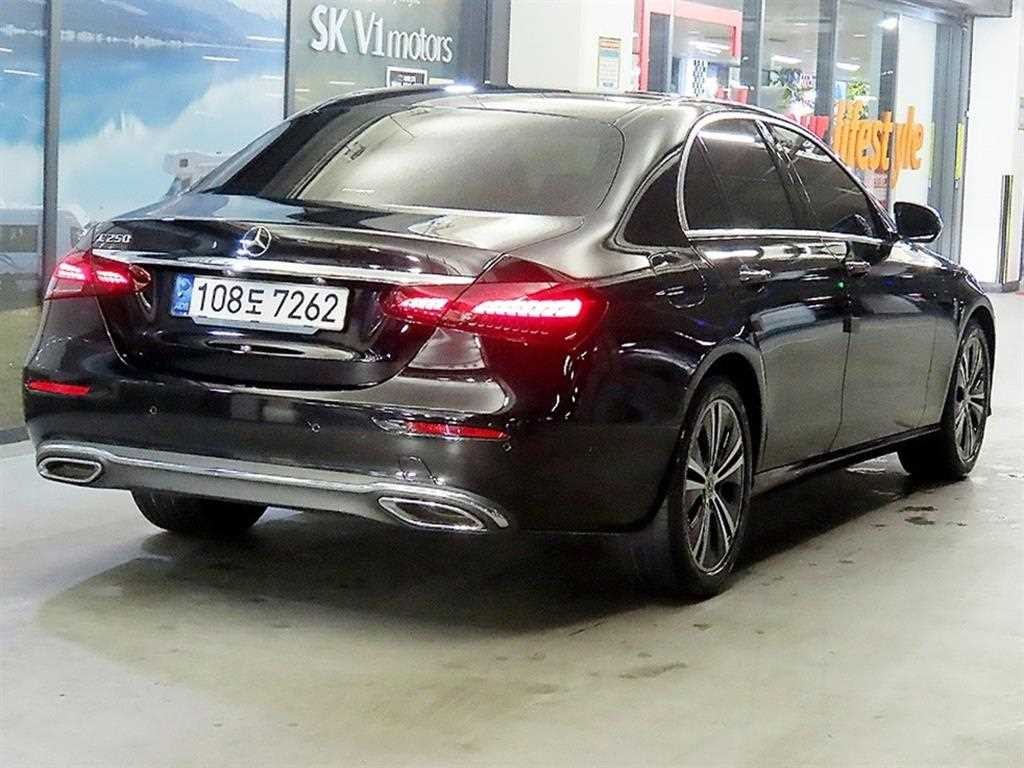 벤츠 E 클래스 E-클래스 W213 E250 아방가르드 이미지 4