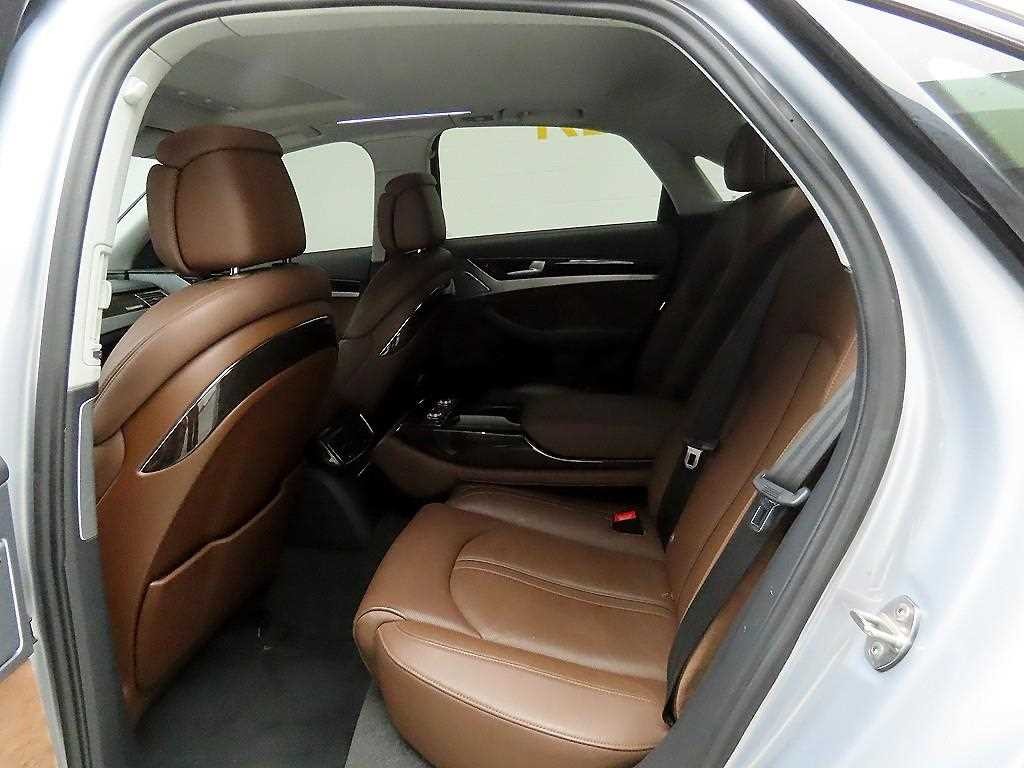 아우디 A8 뉴A8 60 TDI 콰트로 이미지 14