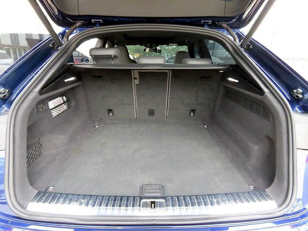 아우디 Q8 50 TDI 콰트로 프리미엄 이미지 17