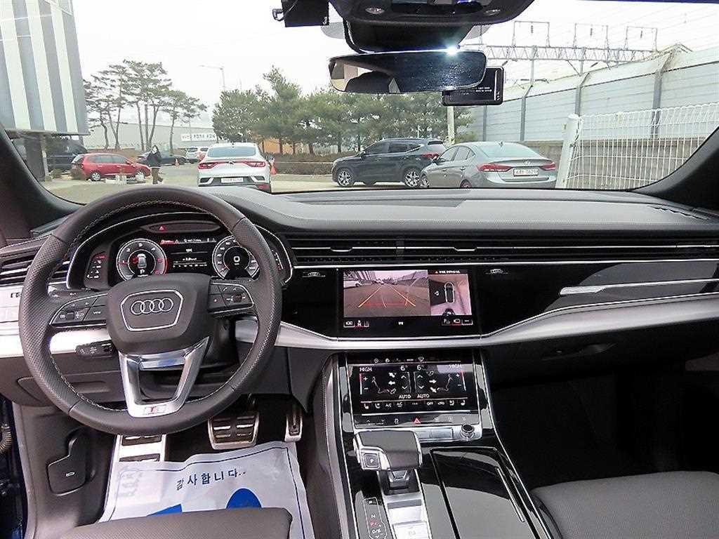 아우디 Q8 50 TDI 콰트로 프리미엄 이미지 7