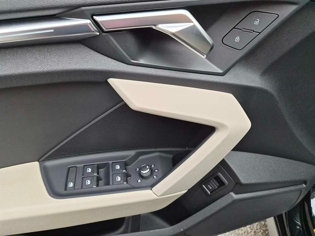 아우디 A3 A3(8Y) 40 TFSI 프리미엄 이미지 12