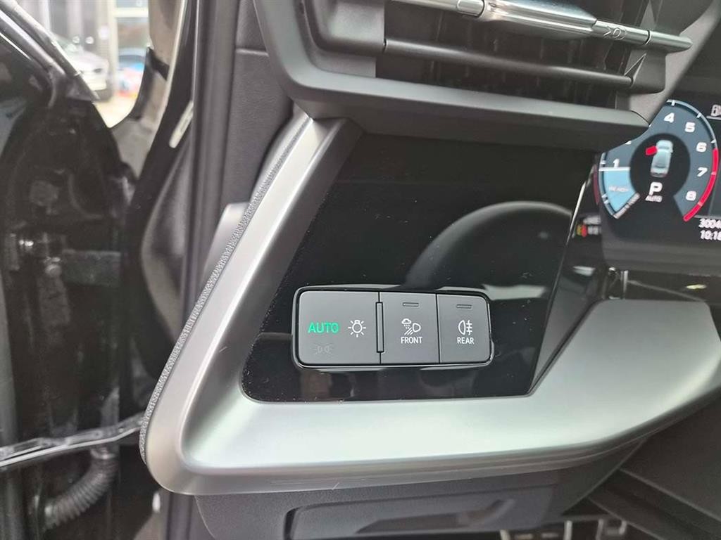 아우디 A3 A3(8Y) 40 TFSI 프리미엄 이미지 13