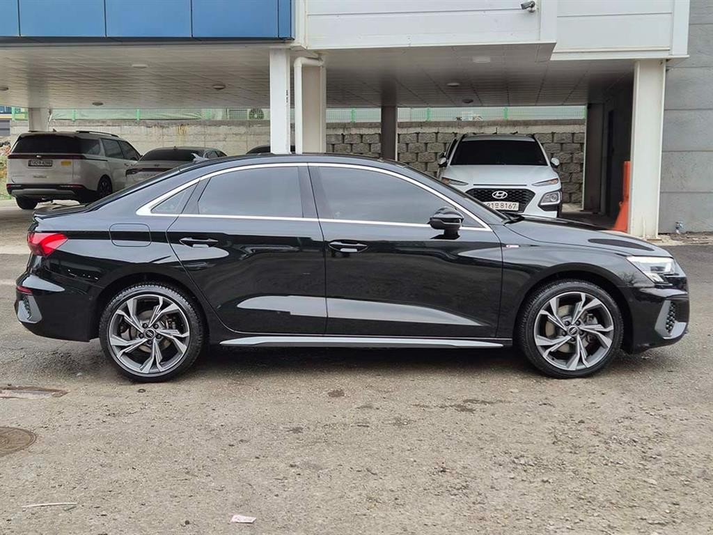 아우디 A3 A3(8Y) 40 TFSI 프리미엄 이미지 3