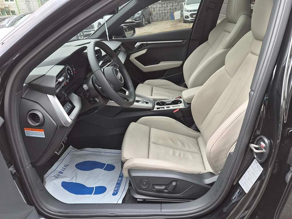 아우디 A3 A3(8Y) 40 TFSI 프리미엄 이미지 6