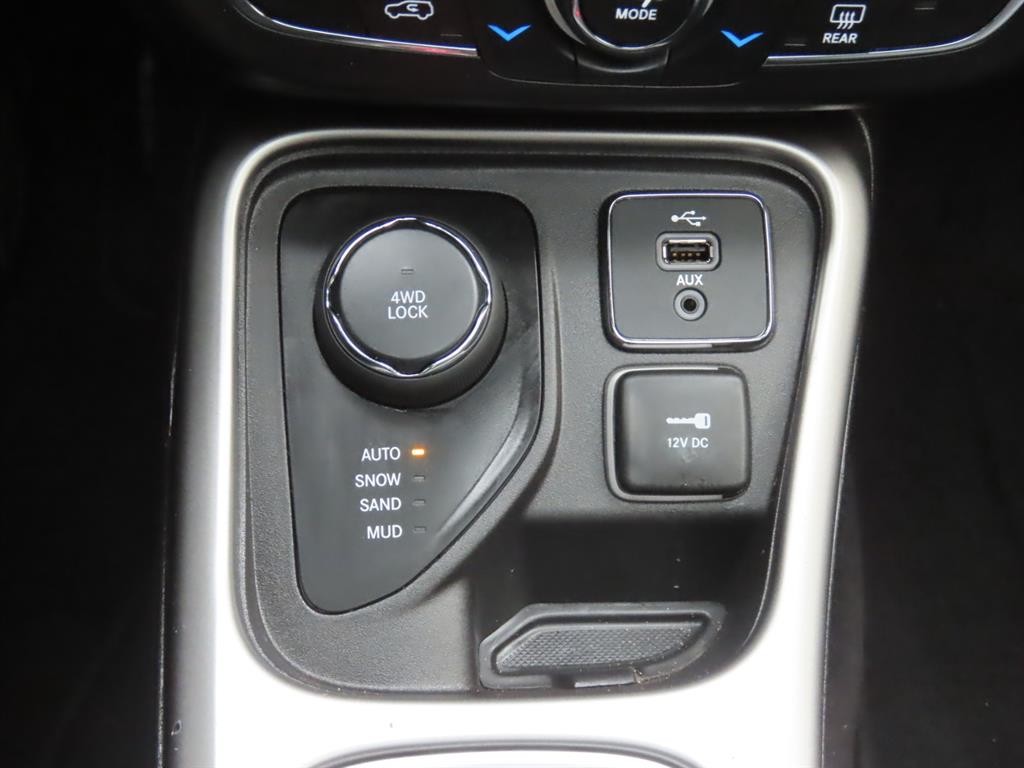 지프 컴패스 컴패스 2세대 2.4 AWD 론지튜드 이미지 14