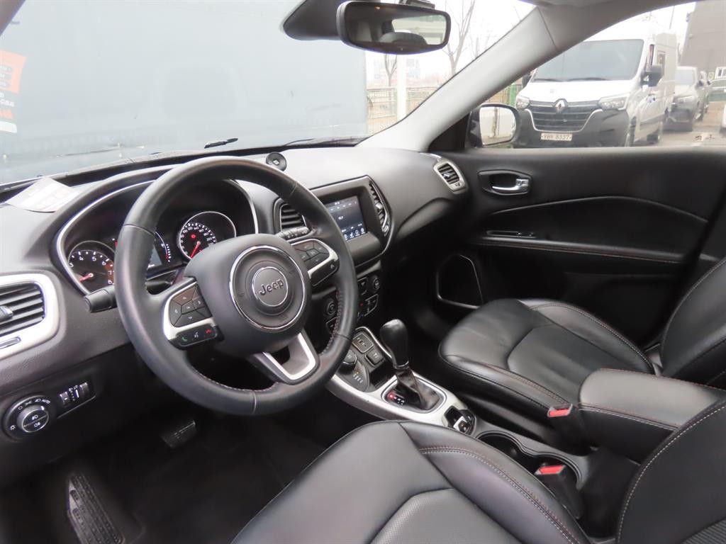 지프 컴패스 컴패스 2세대 2.4 AWD 론지튜드 이미지 16