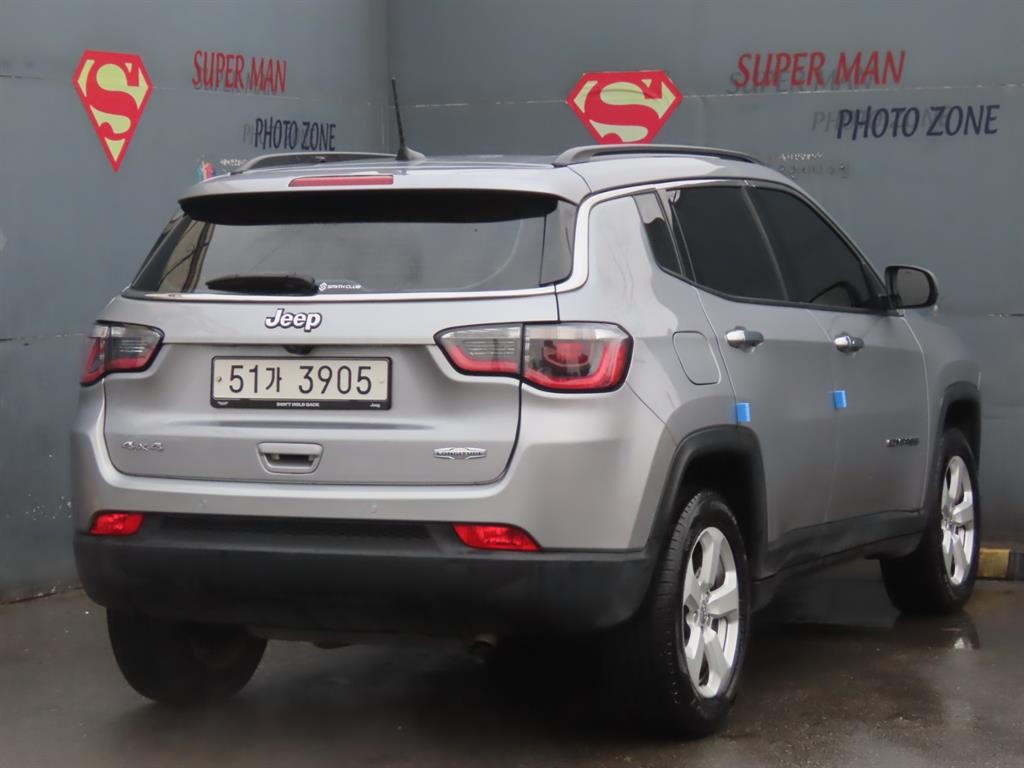 지프 컴패스 컴패스 2세대 2.4 AWD 론지튜드 이미지 3