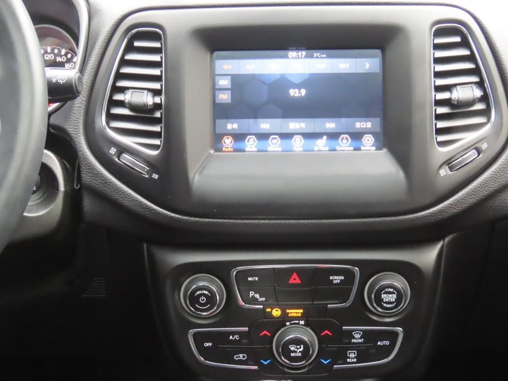 지프 컴패스 컴패스 2세대 2.4 AWD 론지튜드 이미지 9