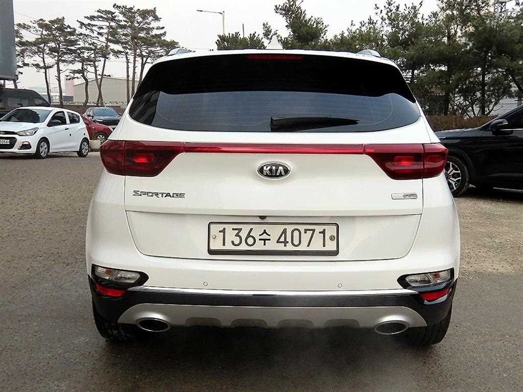 기아 스포티지 스포티지 더 볼드 2.0 디젤 2WD 프레스티지 이미지 4