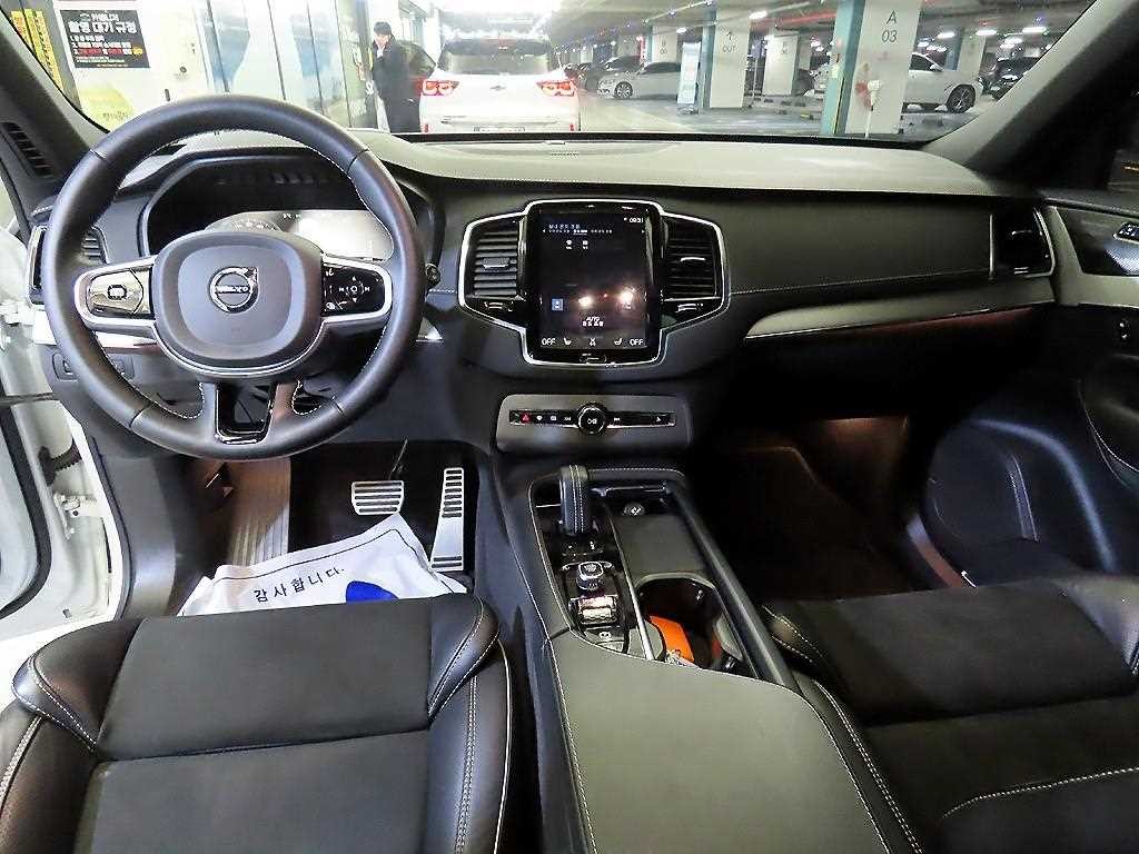 볼보 XC90 XC90 2세대 2.0 T8 AWD R-디자인 이미지 10
