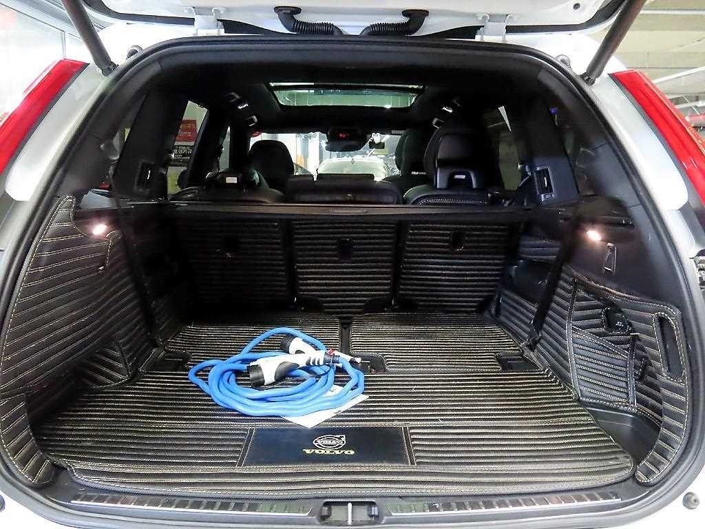 볼보 XC90 XC90 2세대 2.0 T8 AWD R-디자인 이미지 17