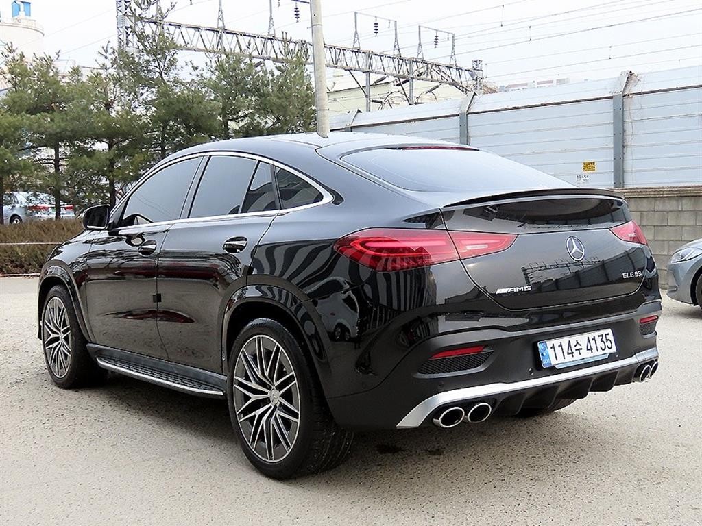 벤츠 GLE 클래스 GLE 클래스 W167 GLE 53 AMG 4MATIC 플러스 쿠페 이미지 3