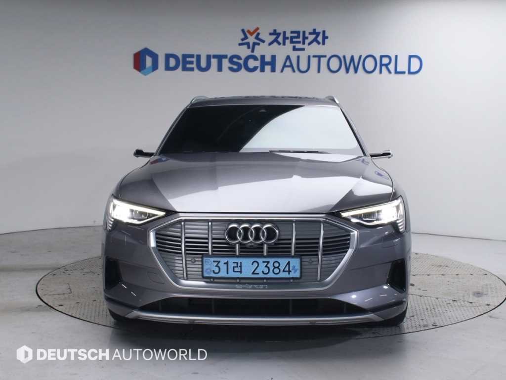 아우디 e-트론 55 콰트로 이미지 3