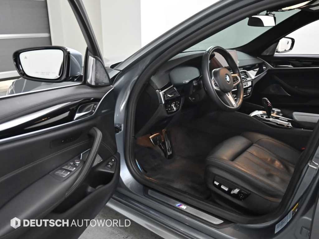BMW 5시리즈 5시리즈 (G30) 530e M 스포츠 이미지 11