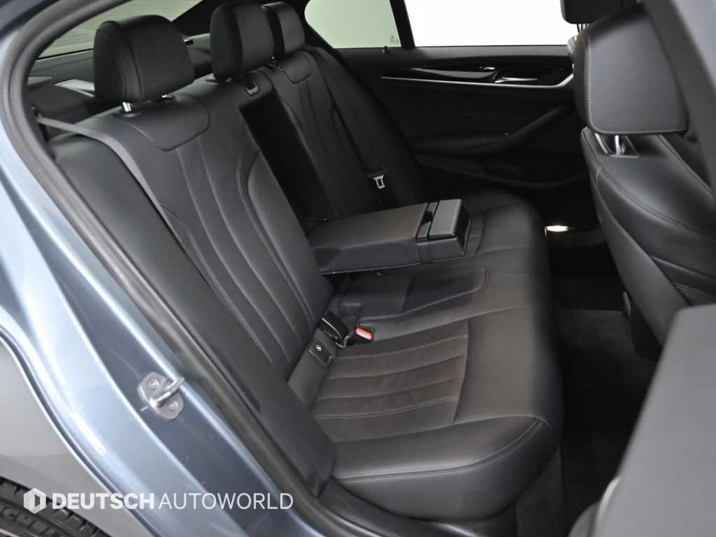 BMW 5시리즈 5시리즈 (G30) 530e M 스포츠 이미지 12