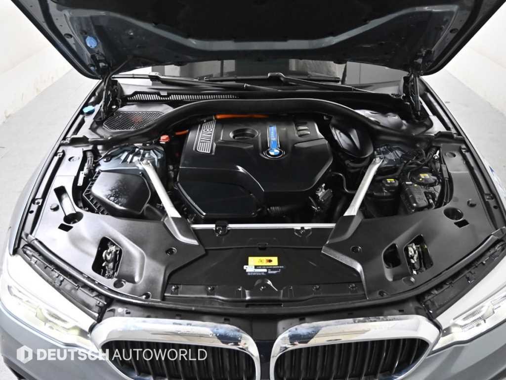 BMW 5시리즈 5시리즈 (G30) 530e M 스포츠 이미지 6