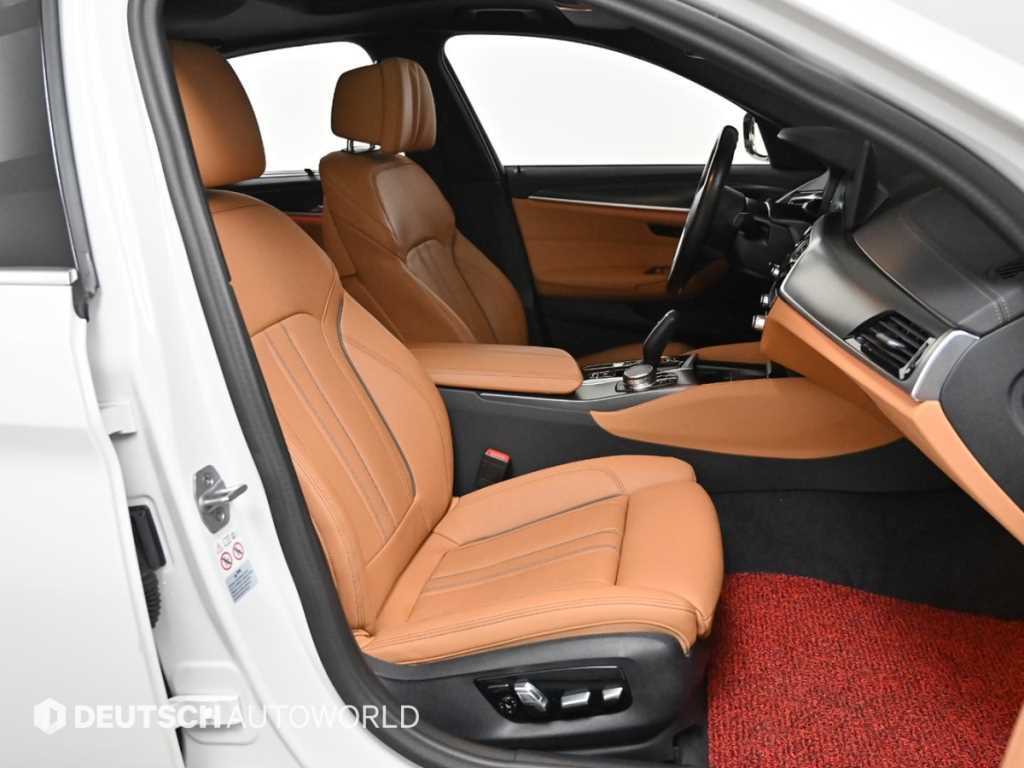 BMW 5시리즈 5시리즈 (G30) 520i M 스포츠 이미지 10