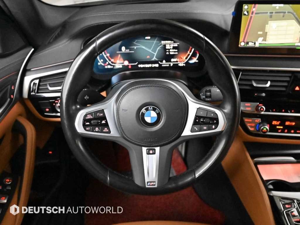 BMW 5시리즈 5시리즈 (G30) 520i M 스포츠 이미지 13