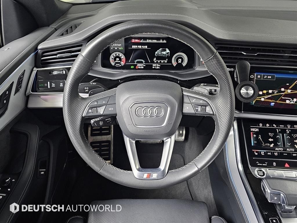 아우디 Q8 55 TFSI 콰트로 프리미엄 이미지 13