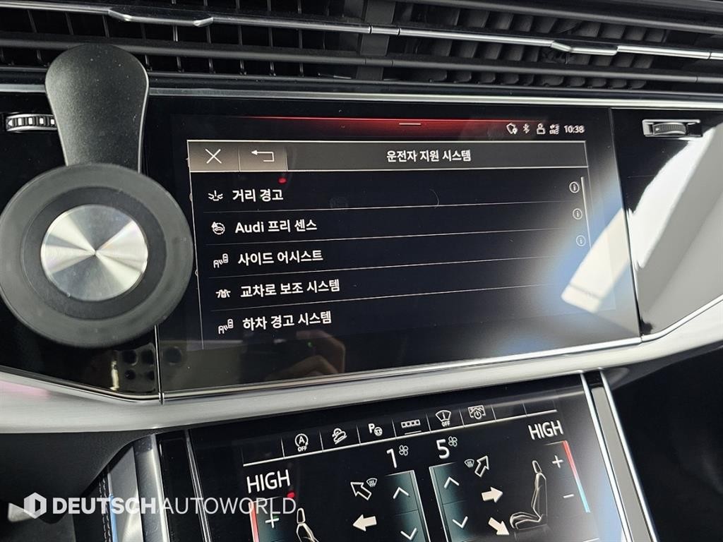 아우디 Q8 55 TFSI 콰트로 프리미엄 이미지 17