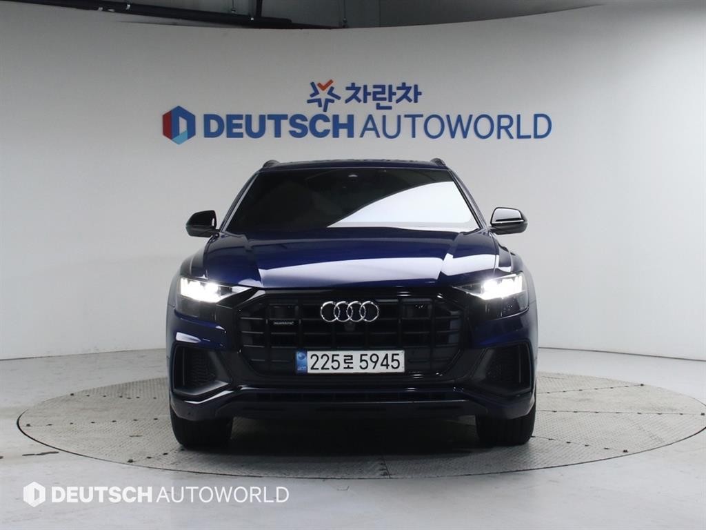 아우디 Q8 55 TFSI 콰트로 프리미엄 이미지 3