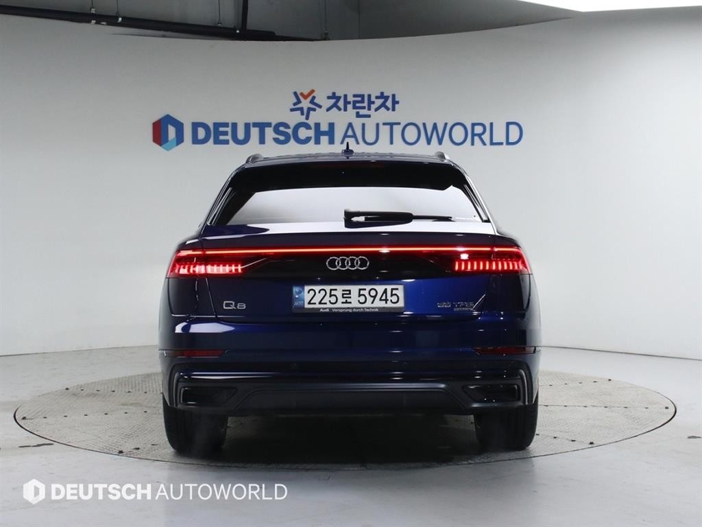 아우디 Q8 55 TFSI 콰트로 프리미엄 이미지 4
