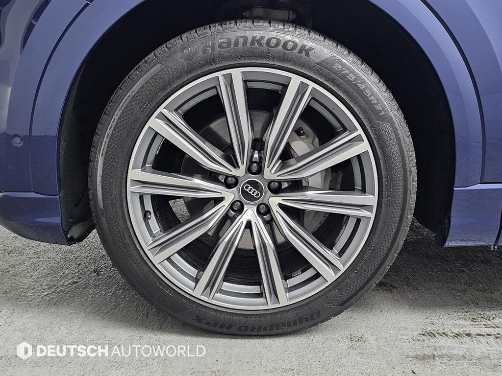 아우디 Q8 55 TFSI 콰트로 프리미엄 이미지 5