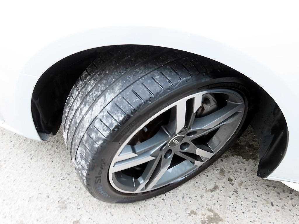 아우디 A4 A4 (B9) 45 TFSI 콰트로 프리미엄 이미지 20
