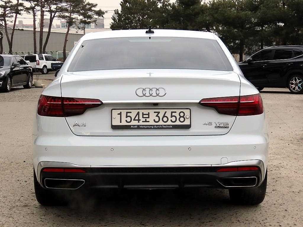 아우디 A4 A4 (B9) 45 TFSI 콰트로 프리미엄 이미지 4
