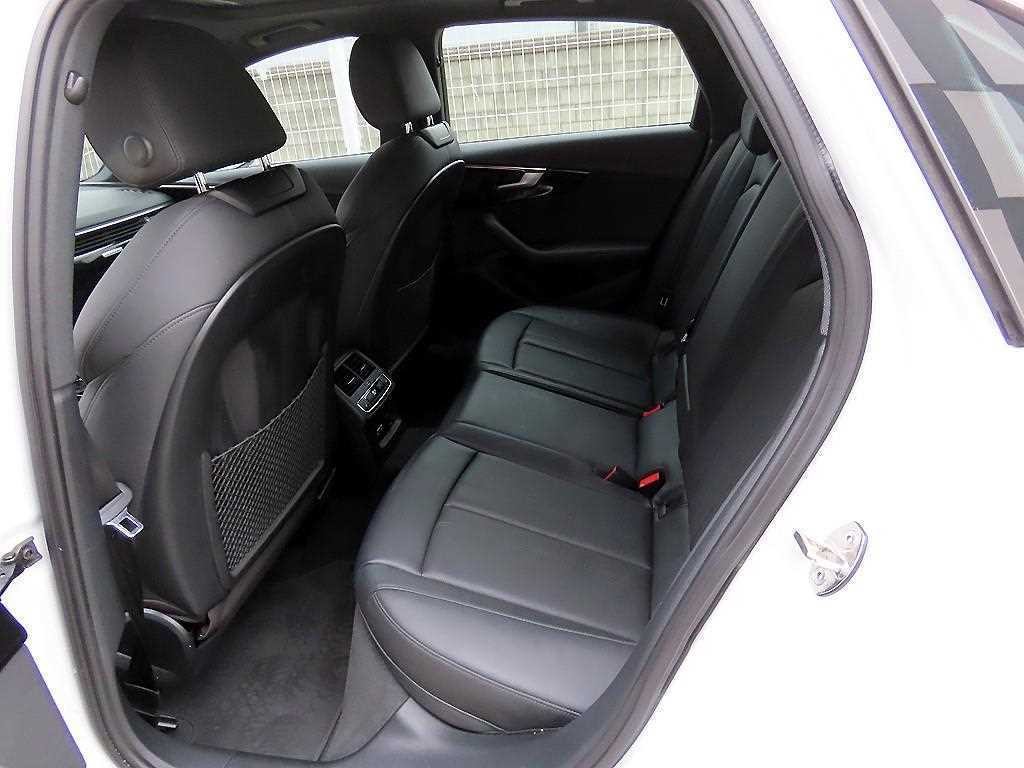 아우디 A4 A4 (B9) 45 TFSI 콰트로 프리미엄 이미지 6