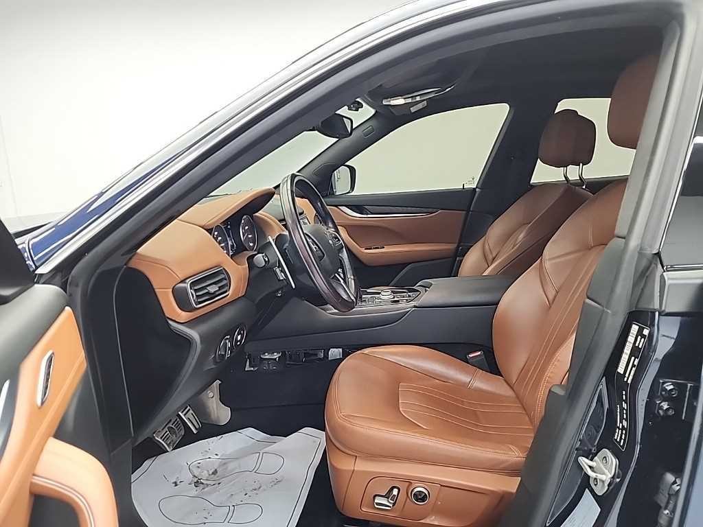 마세라티 르반떼 2.0 GT AWD 이미지 11
