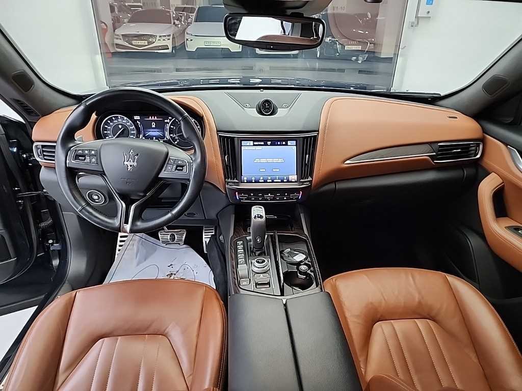 마세라티 르반떼 2.0 GT AWD 이미지 7