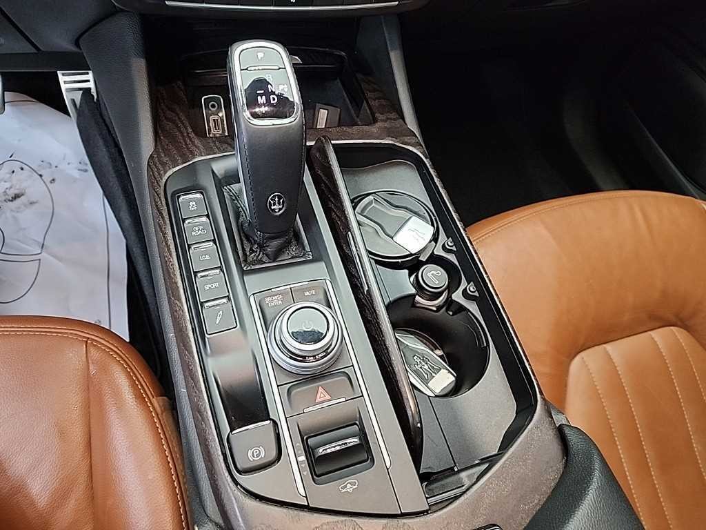 마세라티 르반떼 2.0 GT AWD 이미지 8