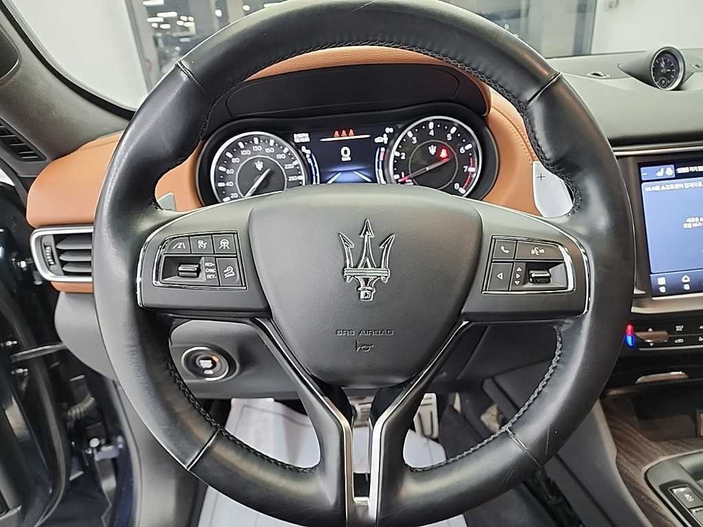 마세라티 르반떼 2.0 GT AWD 이미지 9