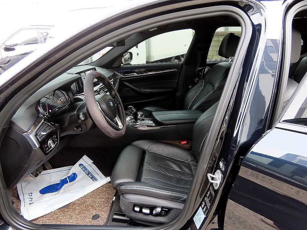 BMW 5시리즈 5시리즈 (G30) 530d M 스포츠 이미지 5