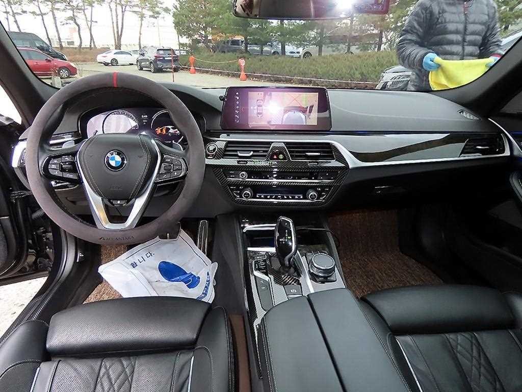 BMW 5시리즈 5시리즈 (G30) 530d M 스포츠 이미지 7