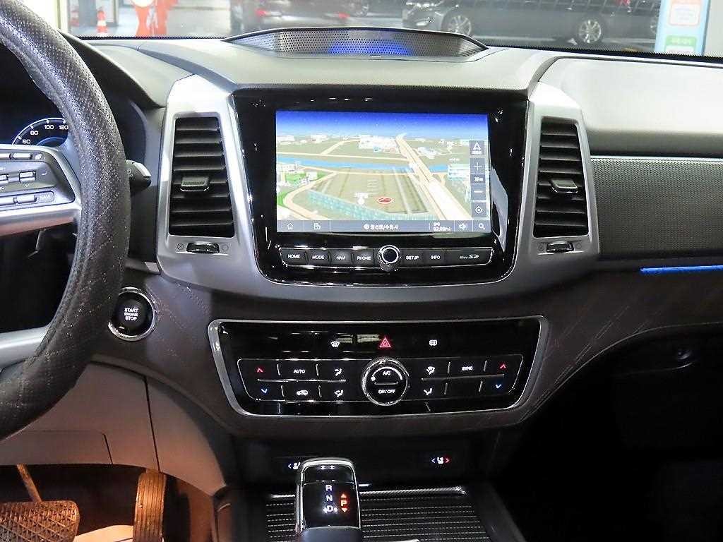 KG모빌리티(쌍용) 렉스턴 올 뉴 렉스턴 (Y450) 디젤 2.2 4WD 시그니처 이미지 11