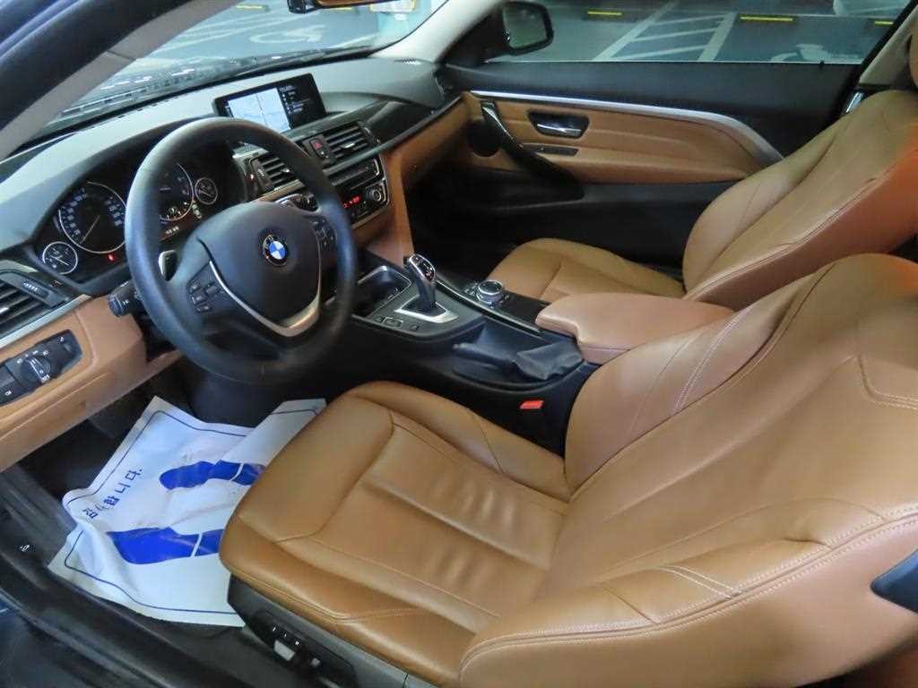 BMW 4시리즈 4시리즈 (F32) 420d 쿠페 럭셔리 이미지 10