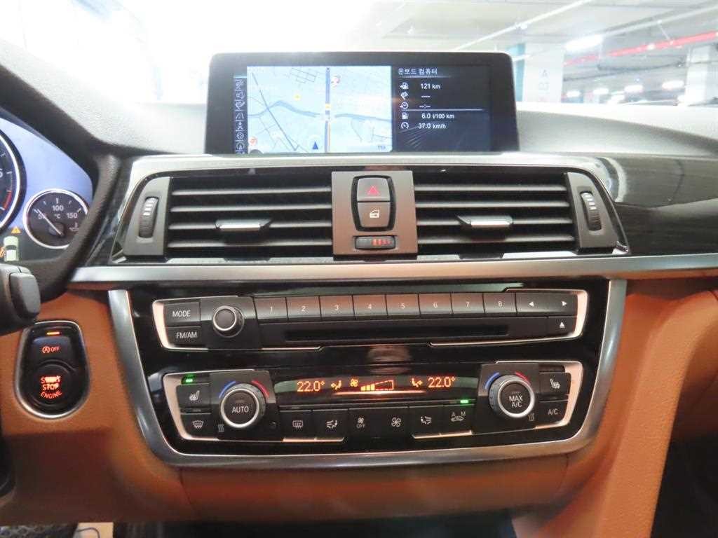 BMW 4시리즈 4시리즈 (F32) 420d 쿠페 럭셔리 이미지 11