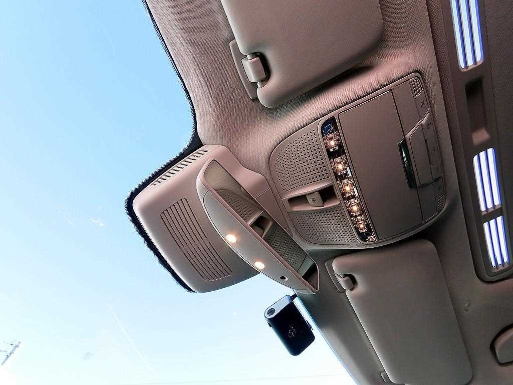 벤츠 E 클래스 E-클래스 W213 E220d 아방가르드 이미지 15