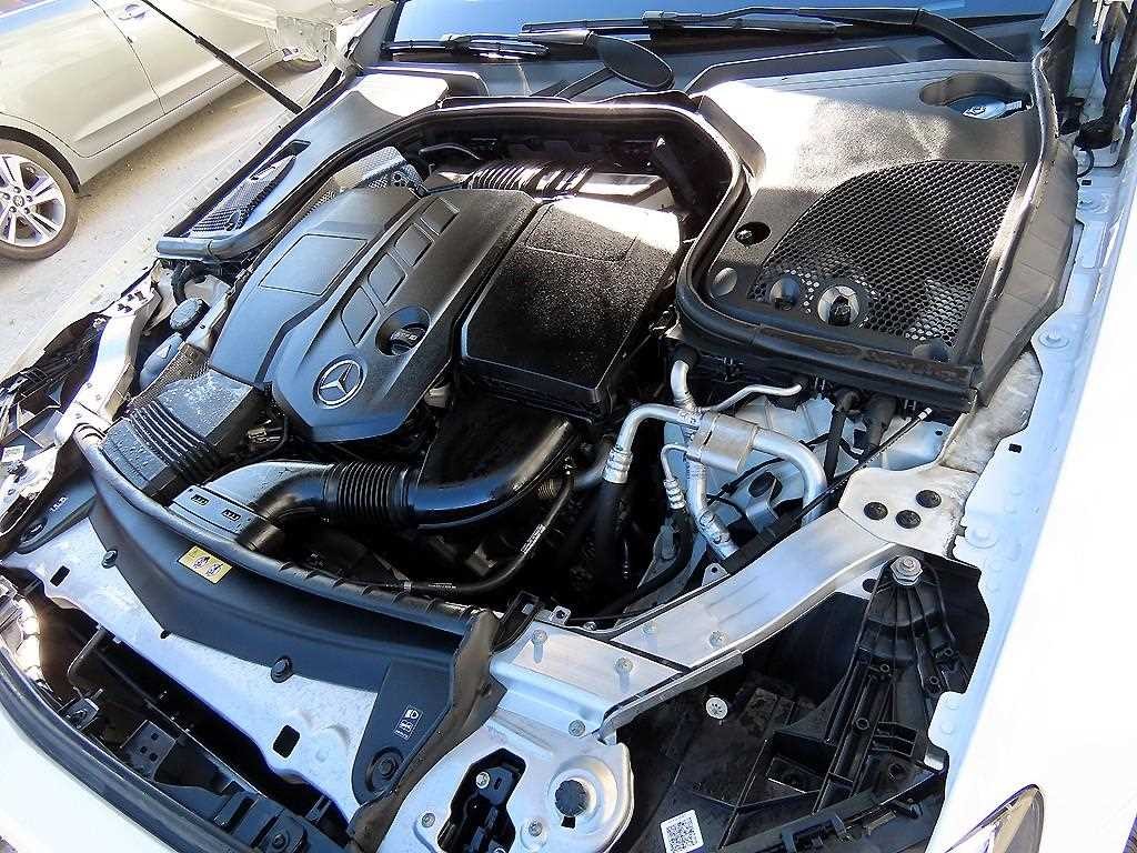 벤츠 E 클래스 E-클래스 W213 E220d 아방가르드 이미지 19