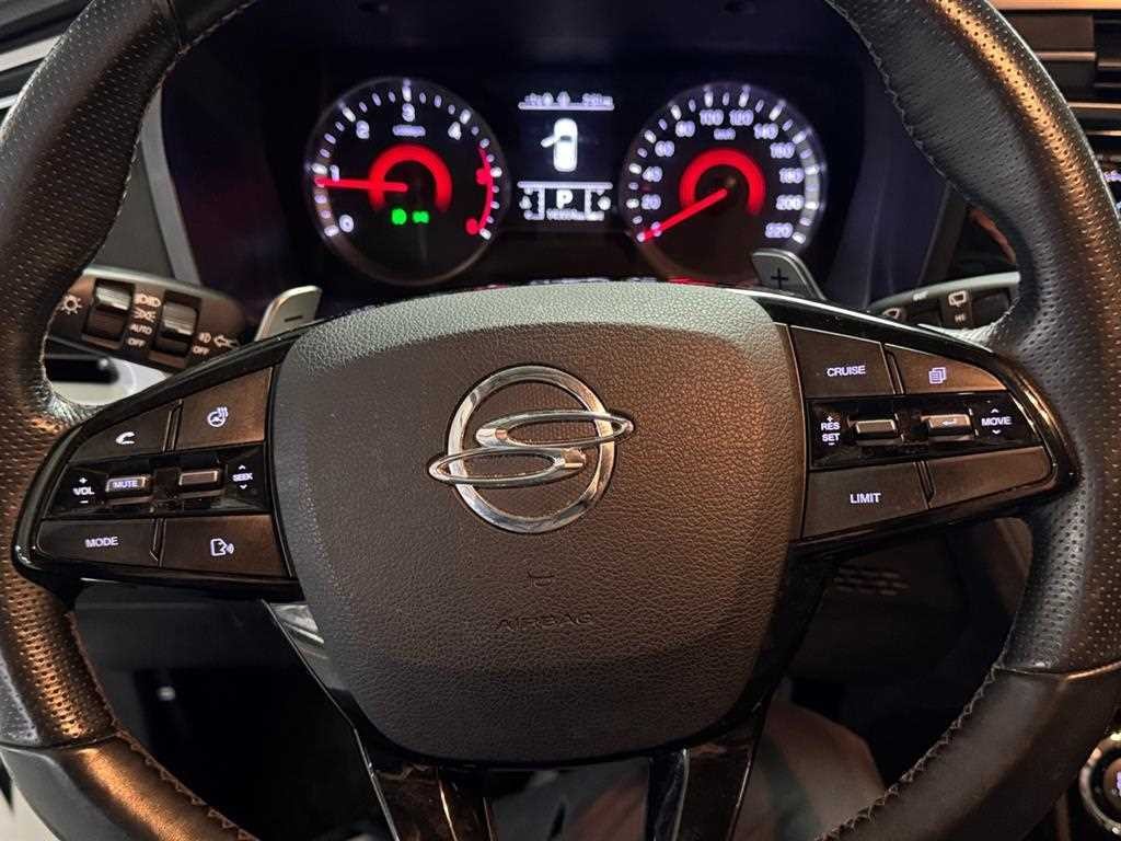 KG모빌리티(쌍용) 코란도 뷰티풀코란도 2WD 디젤 1.6 C5 이미지 10