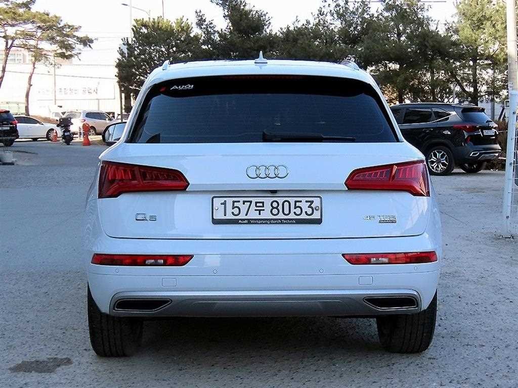 아우디 Q5 Q5 (FY) 45 TFSI 콰트로 프리미엄 이미지 4