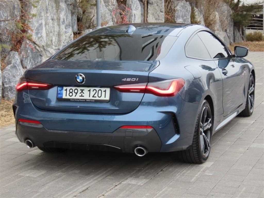 BMW 4시리즈 4시리즈 (G22) 420i 쿠페 M 스포츠 이미지 3