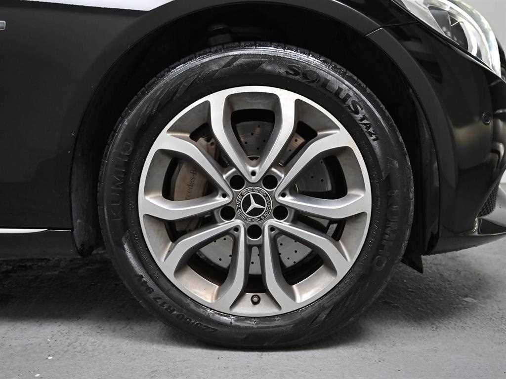 벤츠 C 클래스 C클래스 W205 C350e 이미지 5