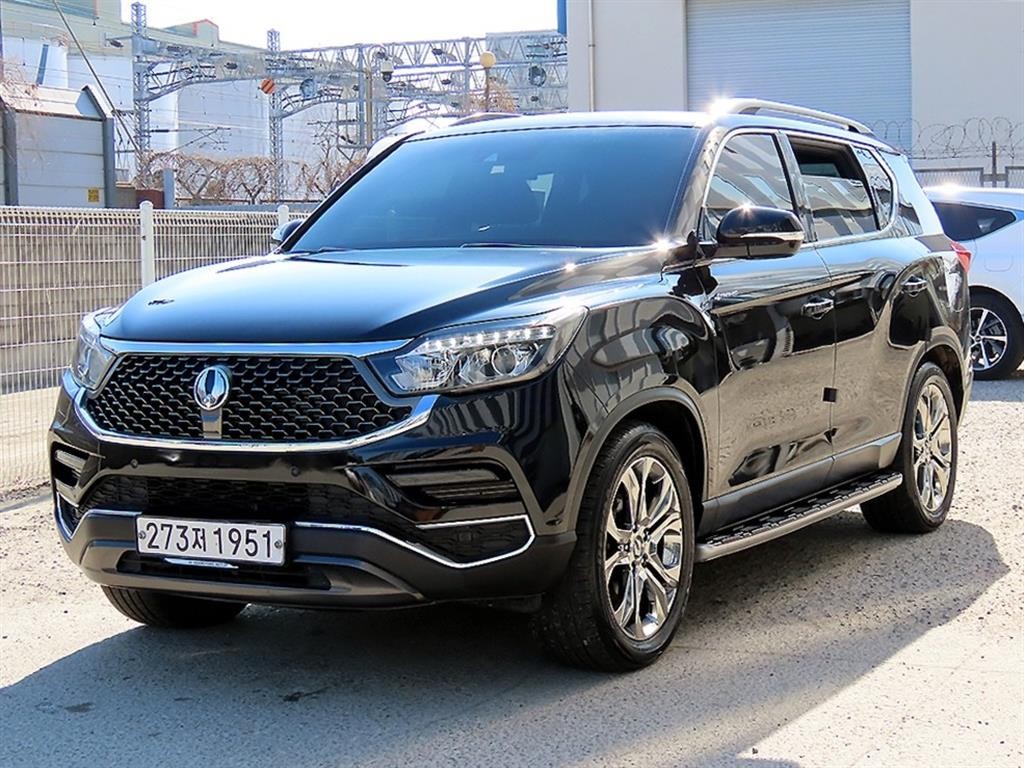KG모빌리티(쌍용) 렉스턴 G4렉스턴 디젤 2.2 4WD 화이트 에디션 이미지 2