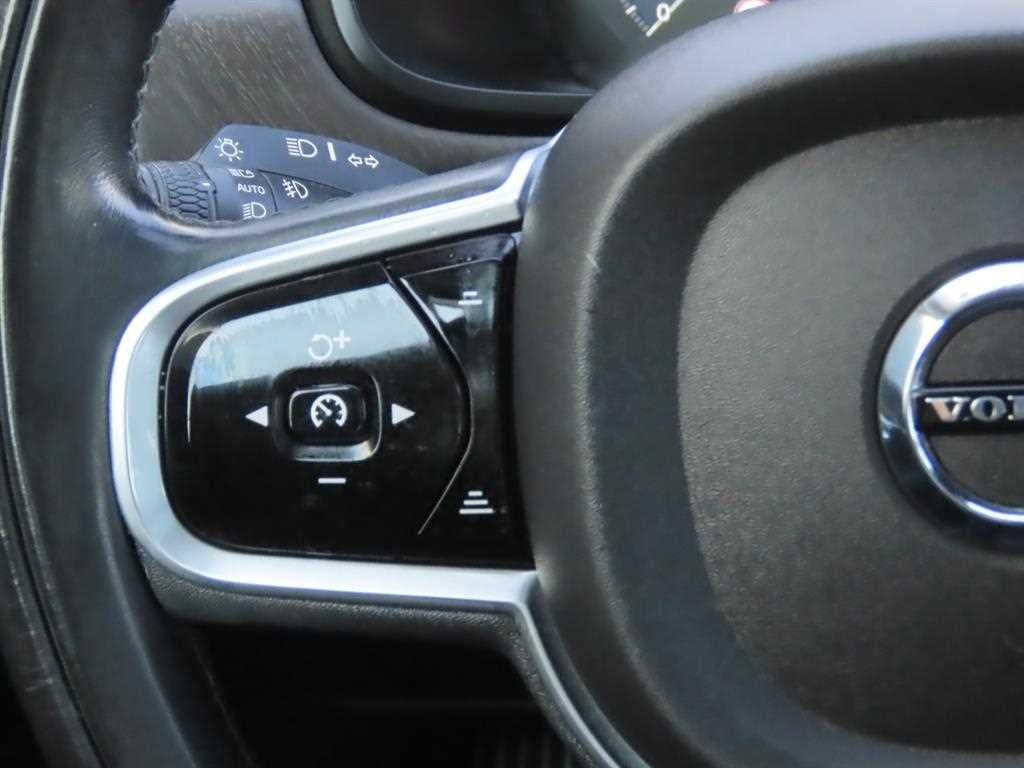 볼보 V90 V90 크로스컨트리 D5 AWD 이미지 11
